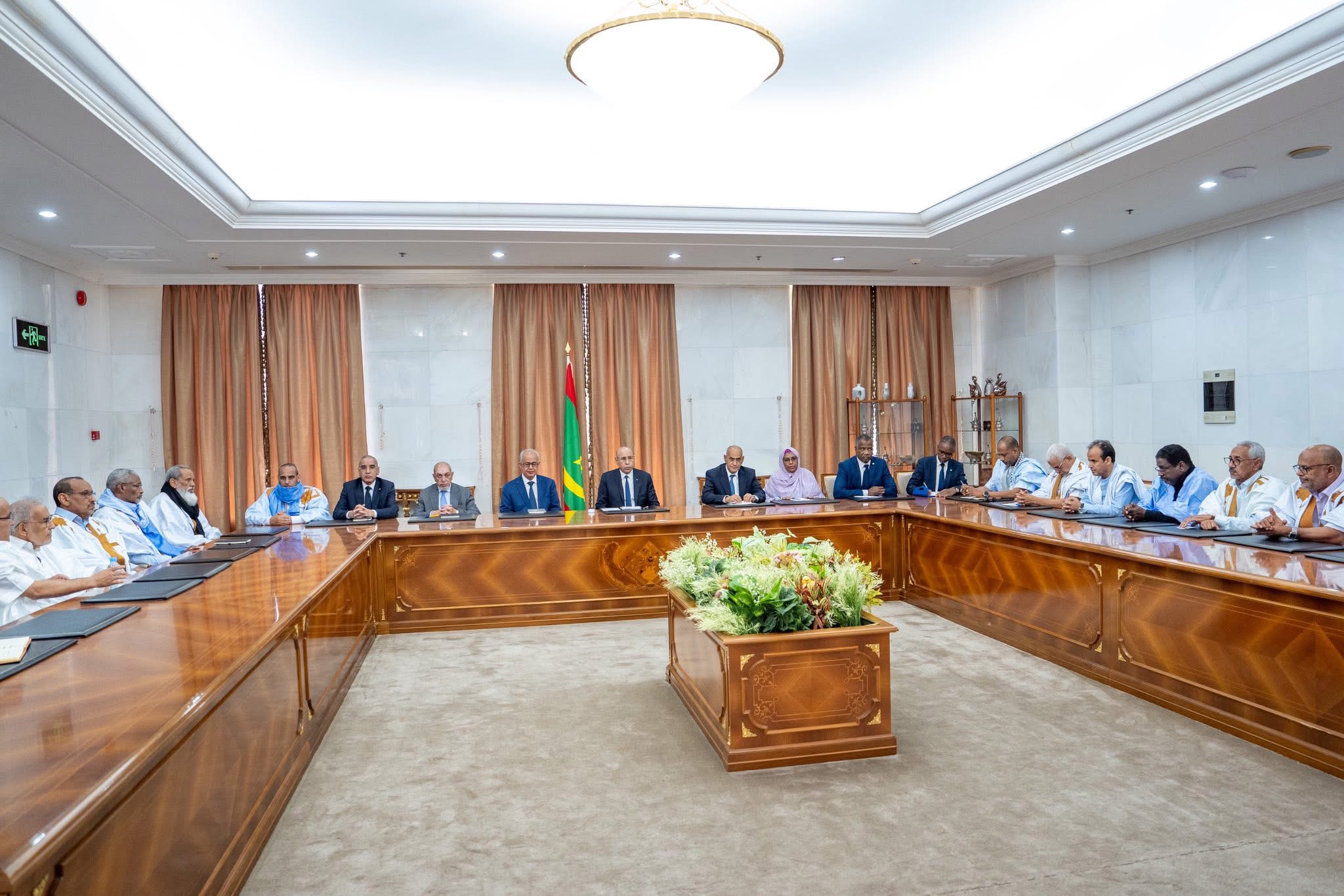 غزواني يجتمع برؤساء الأحزاب لبحث تداعيات أزمة الطاقة ويدعو إلى تعبئة وطنية